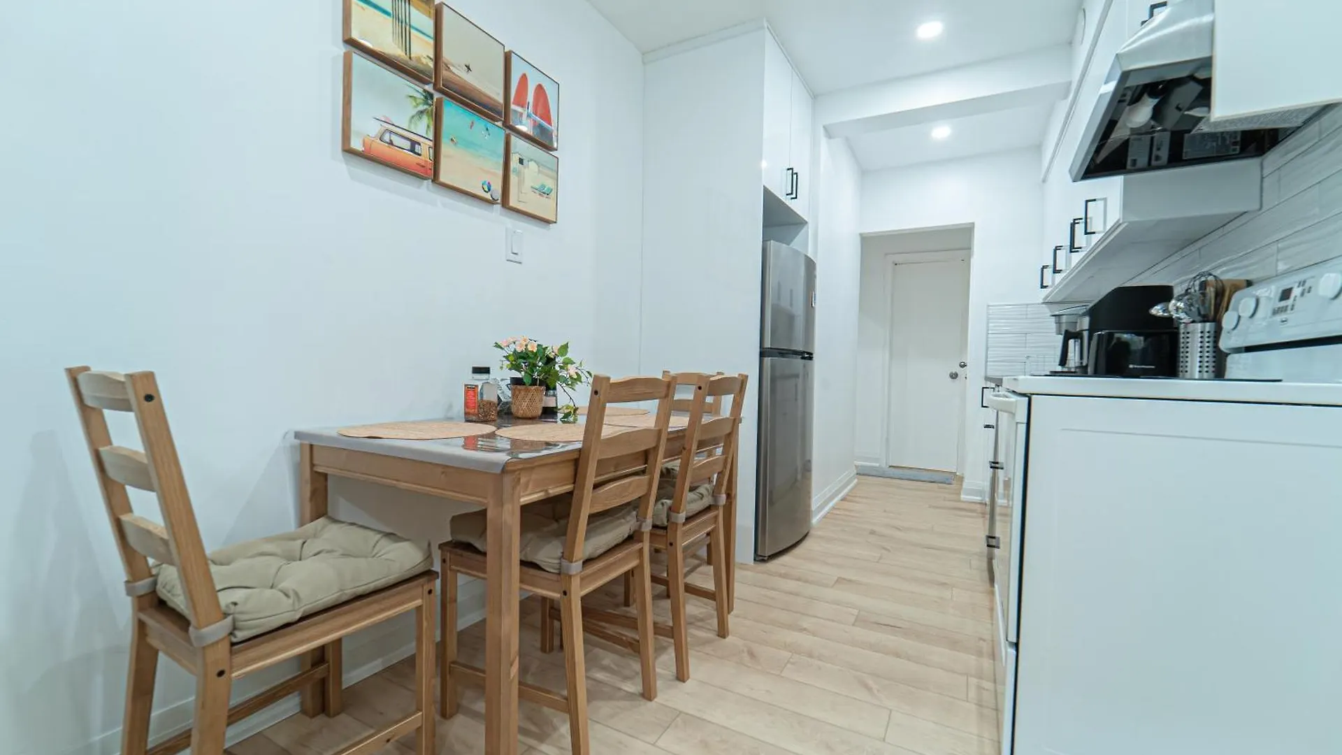 Room Near Sheppard Ave With Wi-Fi, Essentials, Parking, Kitchen Toronto 0*,  Canada