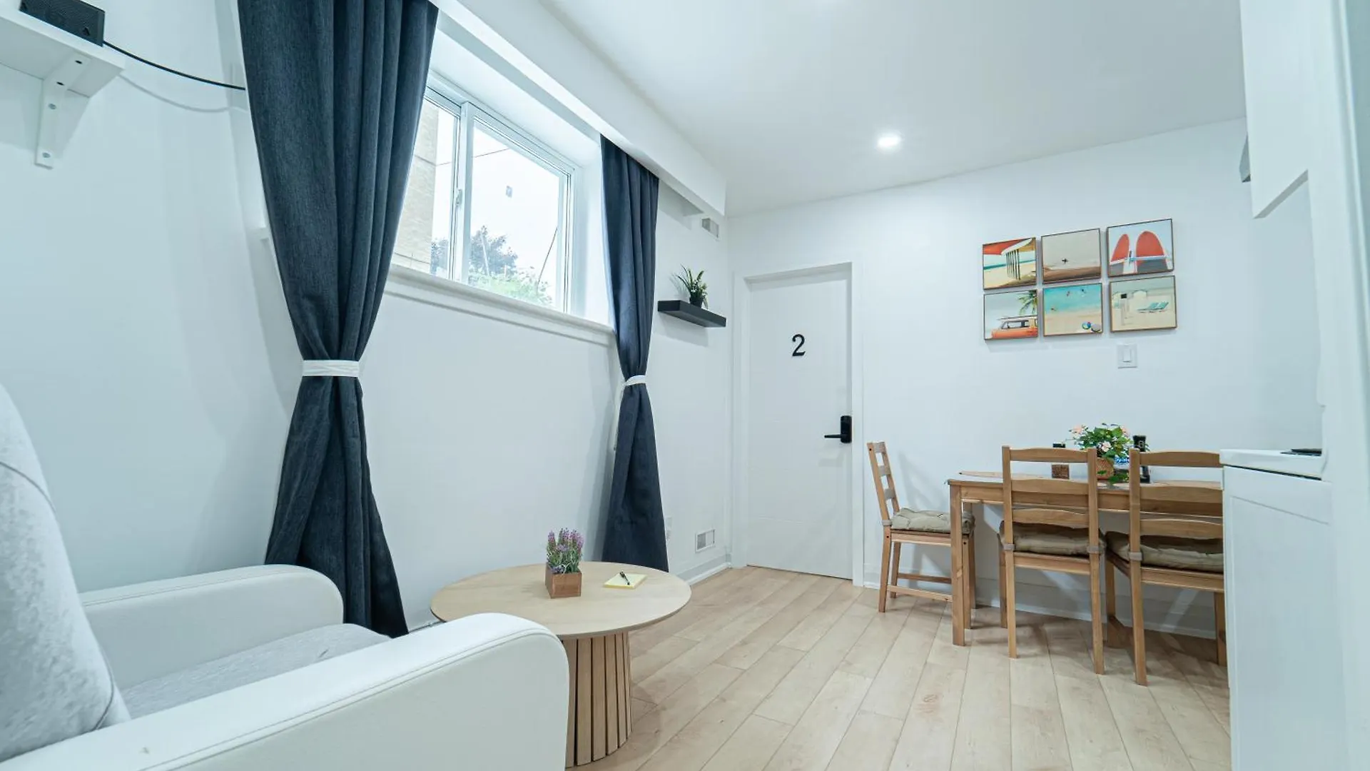 Room Near Sheppard Ave With Wi-Fi, Essentials, Parking, Kitchen Toronto